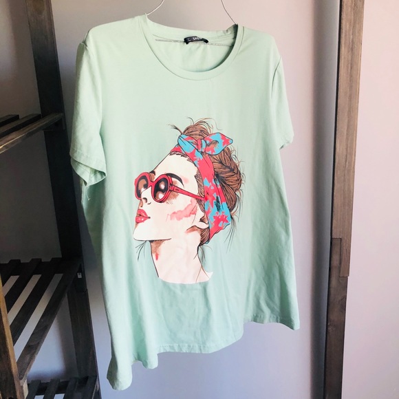 SHEIN Tops - Shein Boho Bun Graphic Tee